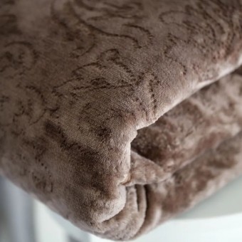 Покрывало     на кровать 160х220   из искуственного меха  80 г/м2     коричневое  однотонное Marianna