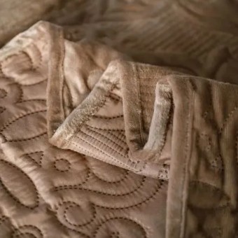 Покрывало     на кровать 160х230  1,5 спальное из фланели  150 г/м2     коричневое  Орнамент Marianna