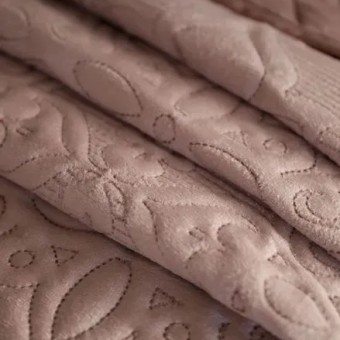 Покрывало     на кровать 160х230  1,5 спальное из фланели  150 г/м2     розовое  Орнамент Marianna