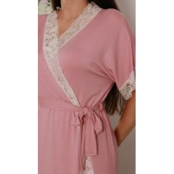 Халат  женский       из вискозы   с запахом  с рукавом 1/2