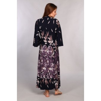 Халат  женский       из вискозы   с запахом  с длинным рукавом