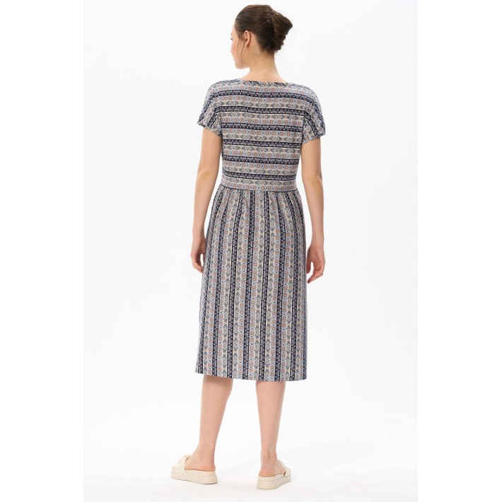 Халат женский трикотажный на пуговицах с коротким рукавом разноцветный