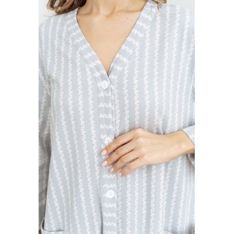 Халат  женский       трикотажный   на пуговицах  с рукавом 3/4  серый