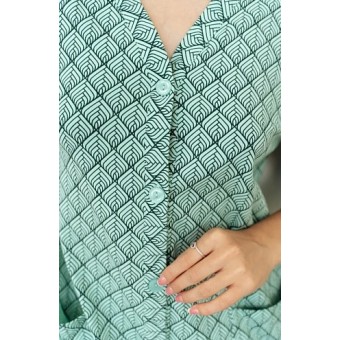 Халат  женский       трикотажный   на пуговицах  с рукавом 3/4  зеленый