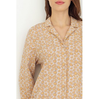 Халат  женский       трикотажный   на пуговицах  с рукавом 7/8  бежевый