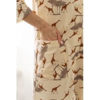 Халат  женский       трикотажный   на пуговицах  с рукавом 7/8  бежевый