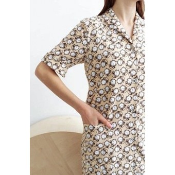 Халат  женский       трикотажный   на пуговицах  с коротким рукавом  бежевый