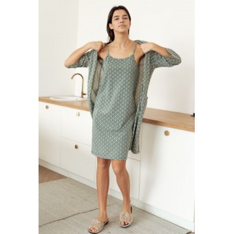 Халат  женский       трикотажный   на пуговицах  с рукавом 3/4  зеленый
