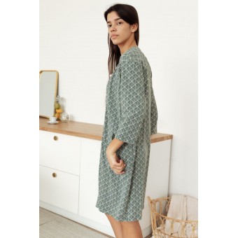 Халат  женский       трикотажный   на пуговицах  с рукавом 3/4  зеленый