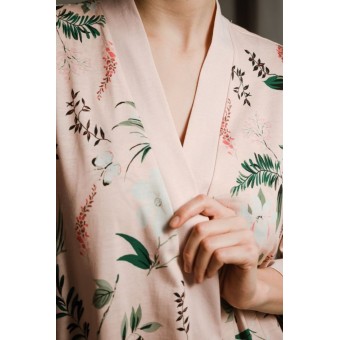 Халат  женский       трикотажный   на пуговицах  с длинным рукавом  розовый