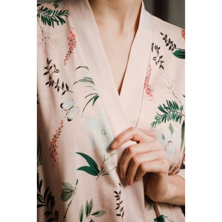 Халат женский трикотажный на пуговицах с длинным рукавом розовый