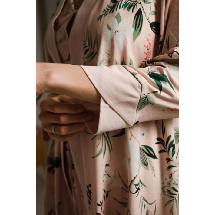 Халат женский трикотажный на пуговицах с длинным рукавом розовый