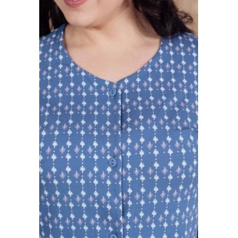 Халат  женский       трикотажный   на пуговицах  с рукавом 3/4  голубой