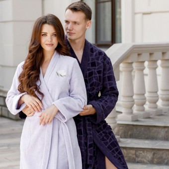 Халат  женский       махровый   с запахом  с длинным рукавом