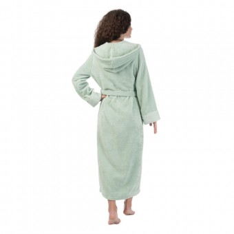 Халат  женский       махровый   с запахом  с длинным рукавом