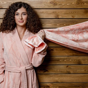 Халат  женский       махровый   с запахом  с длинным рукавом