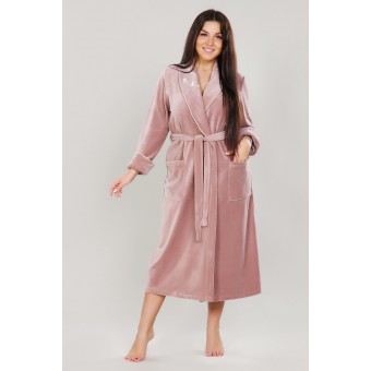Халат  женский       из велюра   с запахом  с длинным рукавом