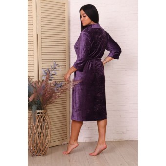 Халат  женский       из велюра   на пуговицах  с рукавом 3/4