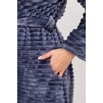 Халат  женский       из велсофта   с запахом  с длинным рукавом