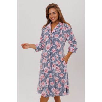 Халат  женский       из велюра   на пуговицах  с длинным рукавом