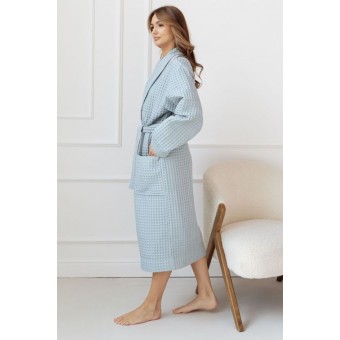 Халат  женский       из вафли   с запахом  с длинным рукавом  голубой