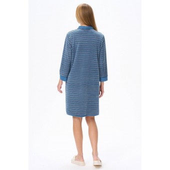 Халат  женский       из велюра   на молнии  с длинным рукавом