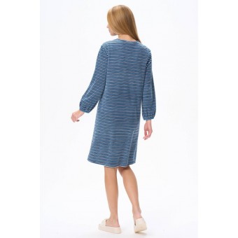 Халат  женский       из велюра   на пуговицах  с длинным рукавом