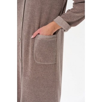 Халат  женский       махровый   на пуговицах  с длинным рукавом