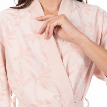 Халат  женский       махровый   с запахом  с рукавом 3/4