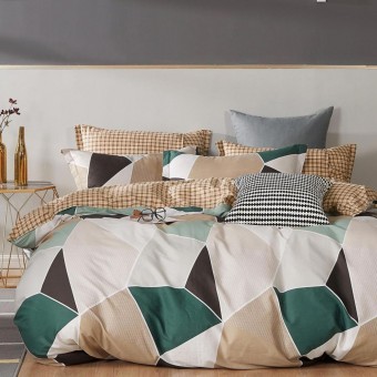 Комплект постельного белья         двуспальный из сатина        с наволочками 70х70 2 шт Геометрия Kuzina