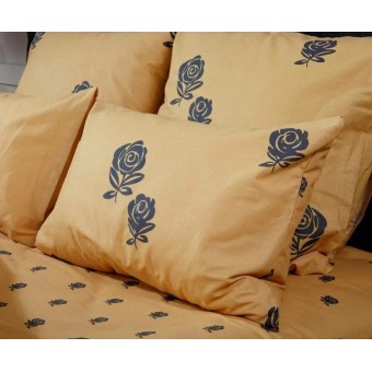 Комплект постельного белья         евро из бязи        с наволочками 70х70 2 шт Цветы Веселина