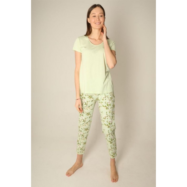 Футболка женская трикотажная зеленая