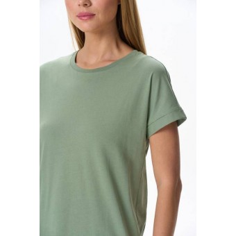 Футболка  женская       Пенье       зеленая  однотонная