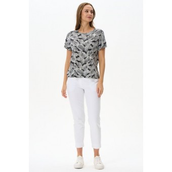 Джемпер  женский       трикотажный       Белый, Черный  Листья