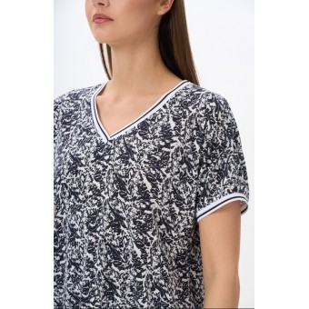 Джемпер  женский       из вискозы       Белый, Черный  Листья