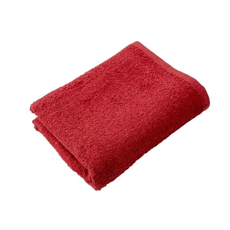Полотенце эконом. Красное полотенце. Набор красных полотенцев. Красное полотенце на белом фоне.